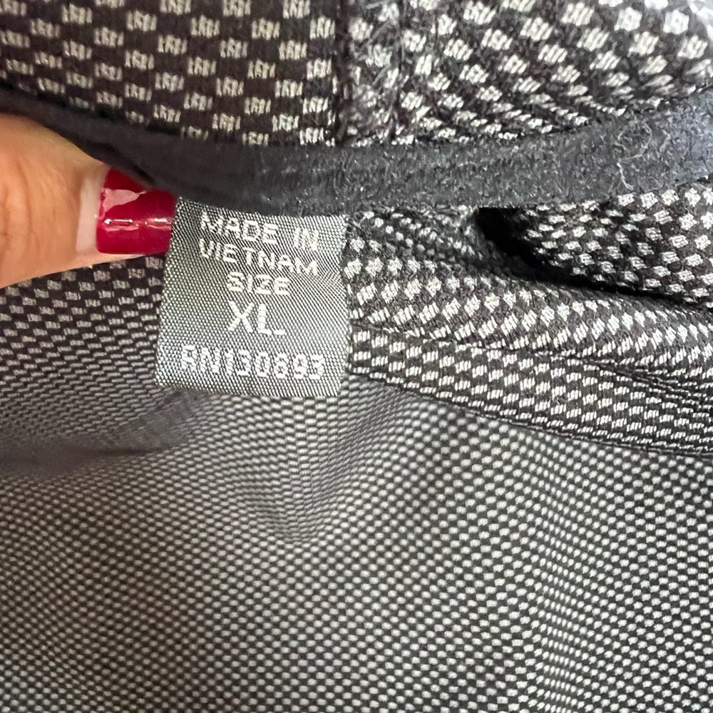 New Balance women’s. Black and Gray Patterned Jacket Size XL - Picture 3 of 10